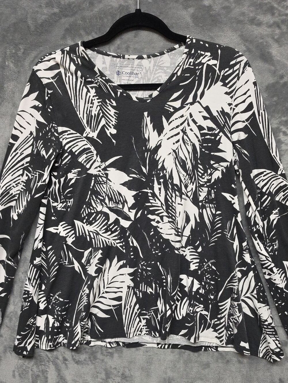 Coolibar S Black & White Tropical-Leaf Long Sleeve Performance Tee UPF 50+